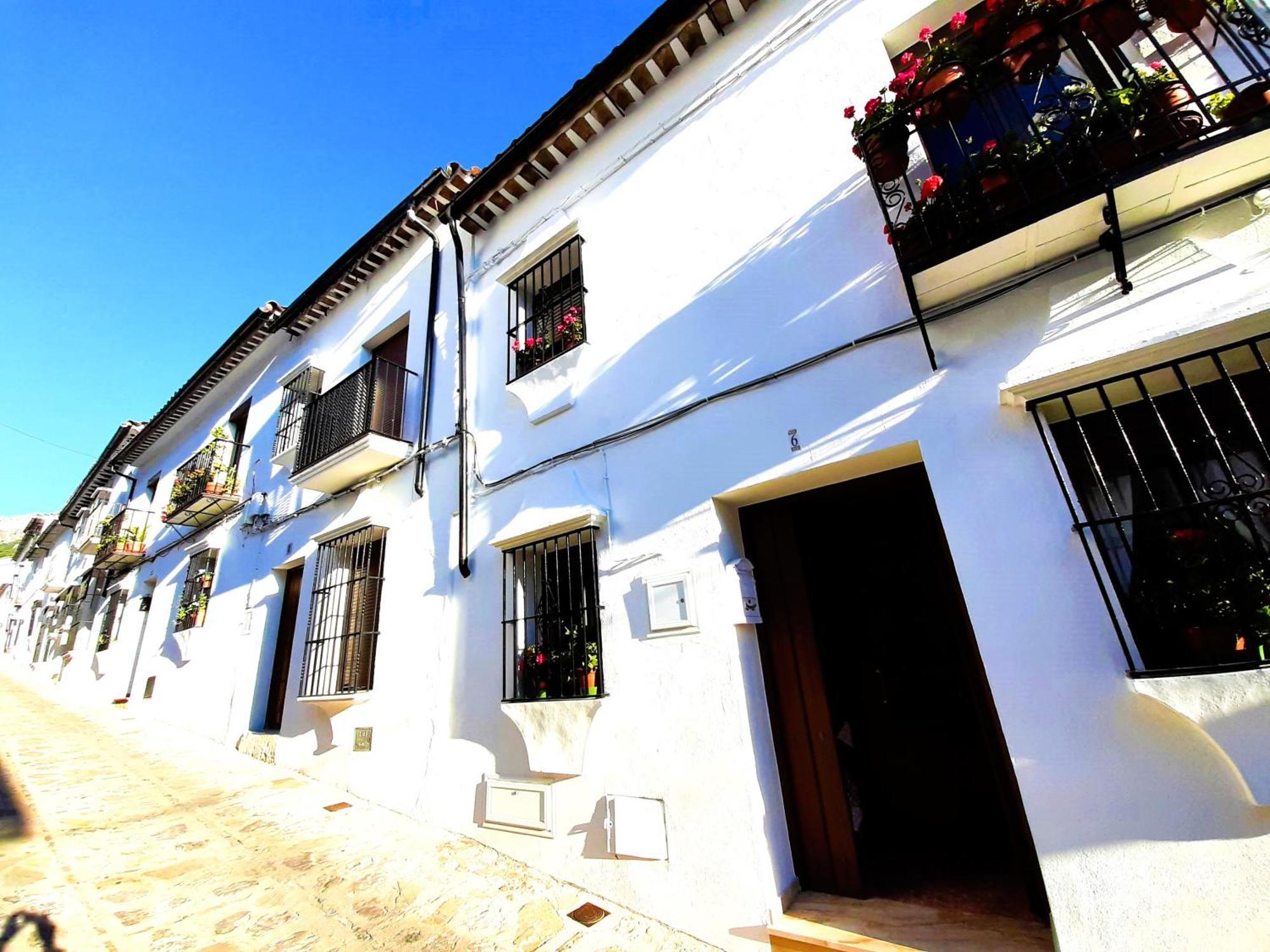 グラサレマ Casa El Pequeno Boletusヴィラ エクステリア 写真