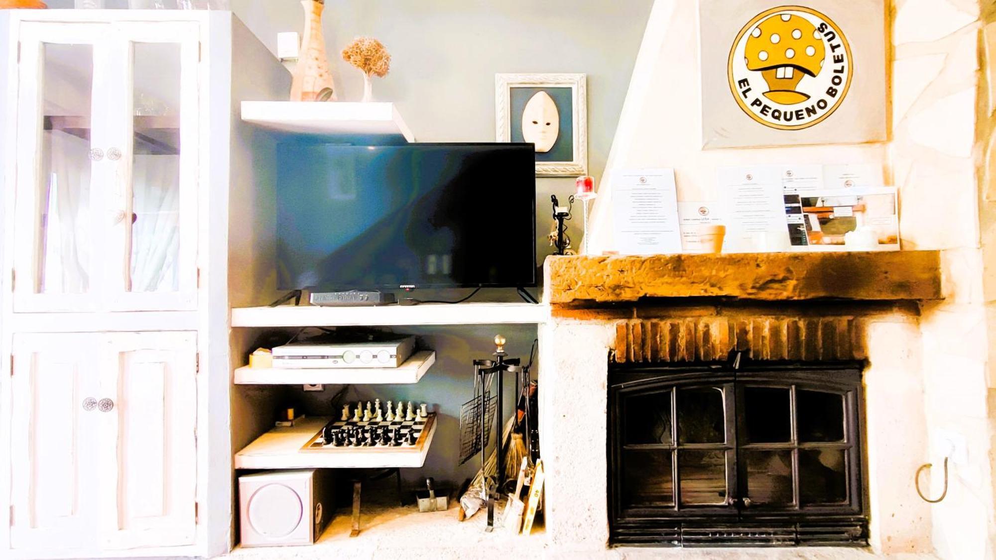 グラサレマ Casa El Pequeno Boletusヴィラ エクステリア 写真